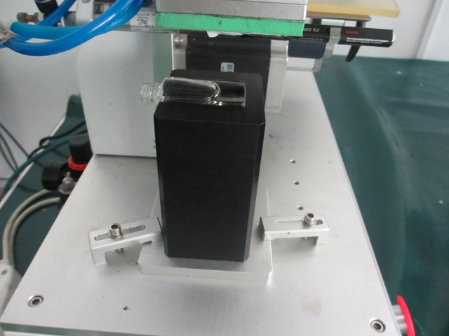 mould for labeling machines.jpg