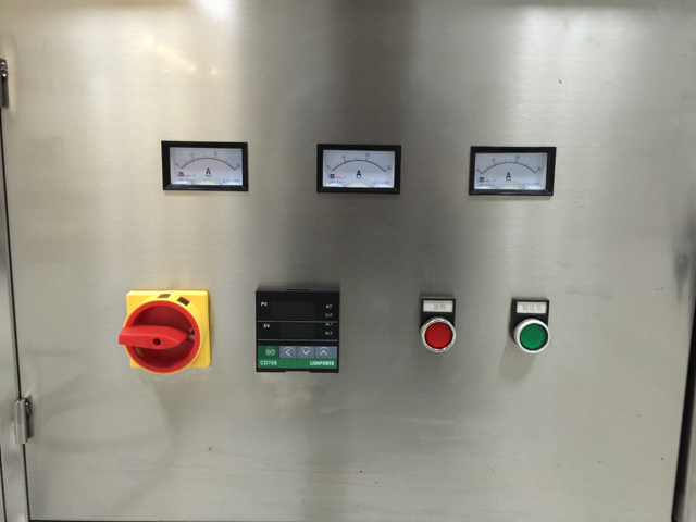 control panel for oven tunnel.jpg