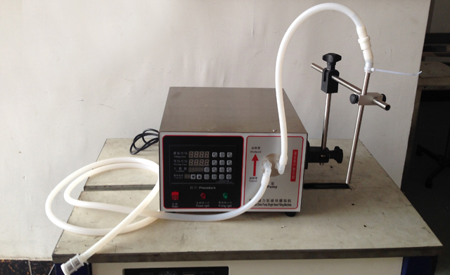 semi automatic filling machine liquid filler.jpg