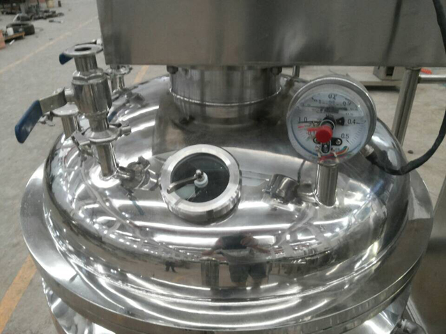 vacuum emulsifier automatic.jpg