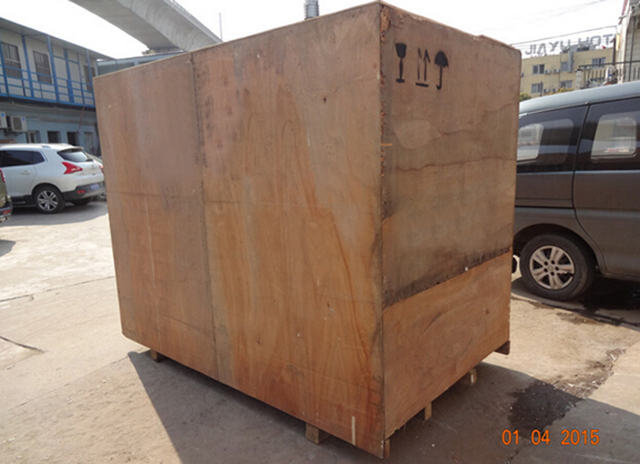wooden case packing for tubes filler sealer.jpg