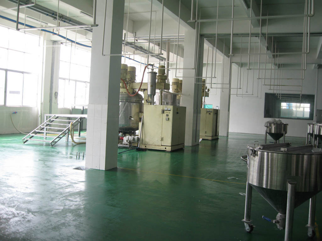 TOOTHPASTE making machine vacuum mixer in factory.jpg