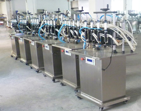 vacuum filling machine semi automatic 4 heads.jpg