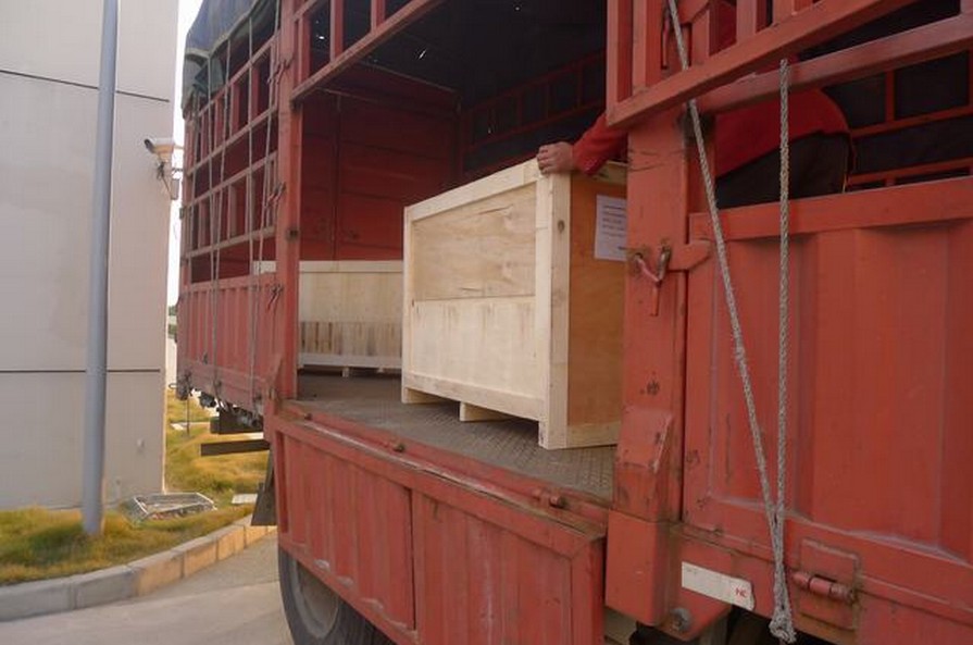 packaging wooden case.jpg