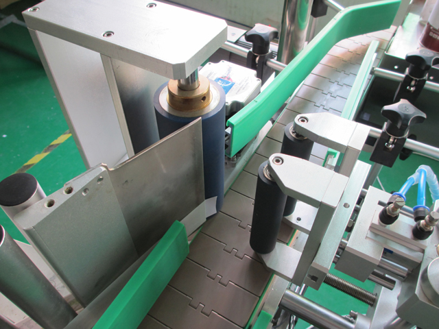 round bottles etiketter labeling machine (8).jpg