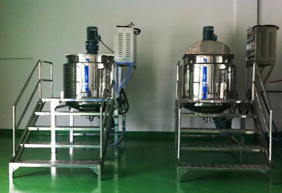 mixing machines tank.jpg