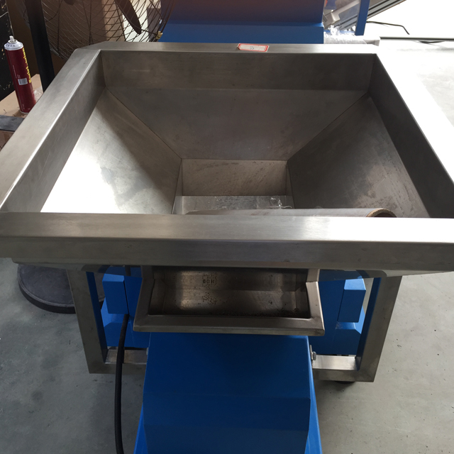 loading hopper.jpg