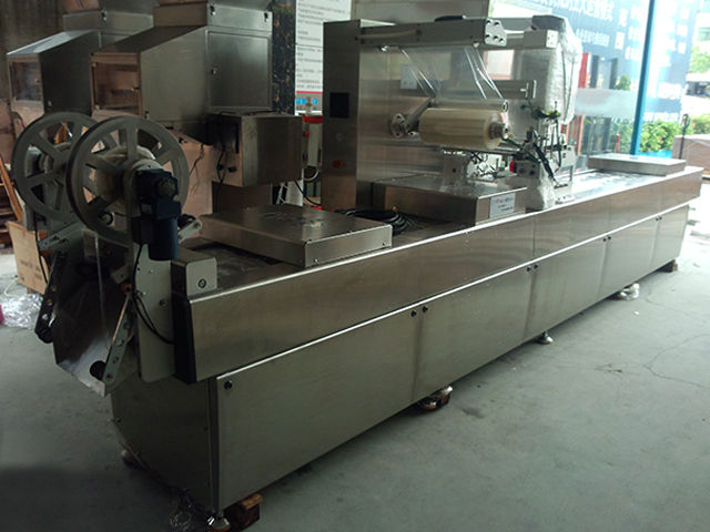 model YX-VP420 packing machine.jpg