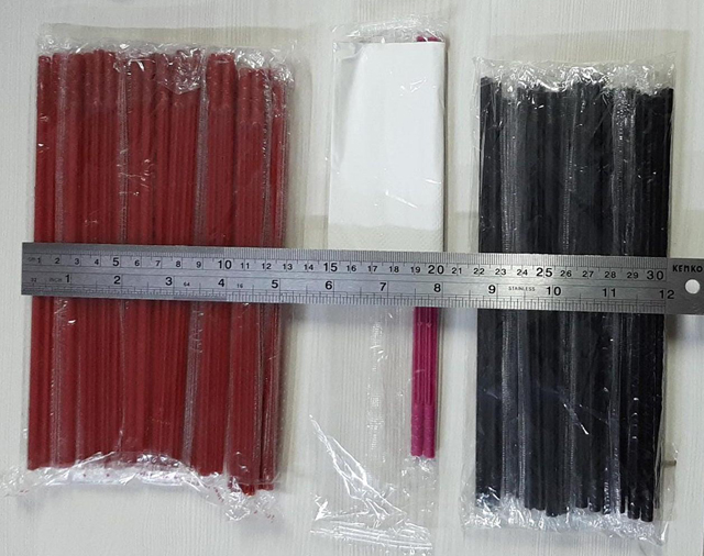 chopsticks samples from packing machine.jpg