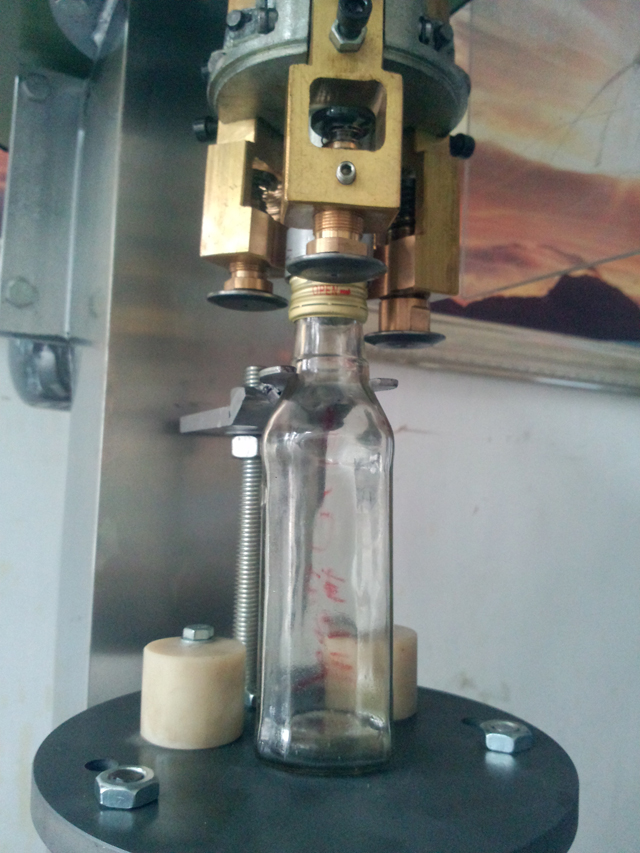 ROPP caps capper equipment model YX-RC370.jpg