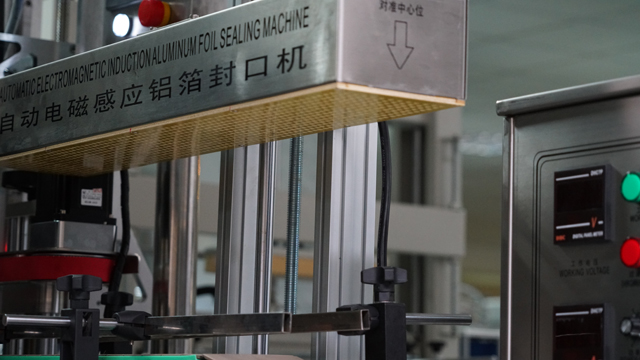 induction sealing machinery.jpg
