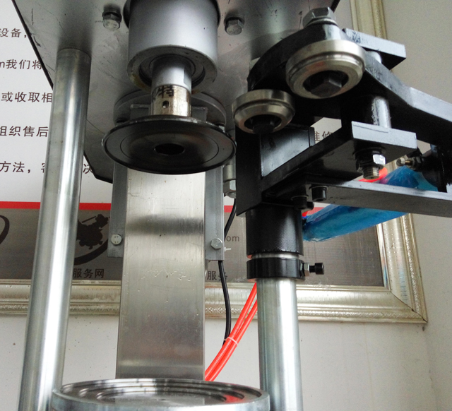 operation part for cans sealing equipment.jpg